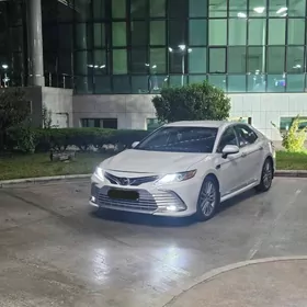 Toyota Camry 2020