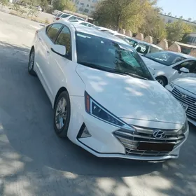 Hyundai Elantra 2020