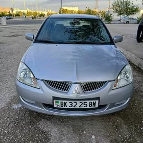 Mitsubishi Lanser 2004