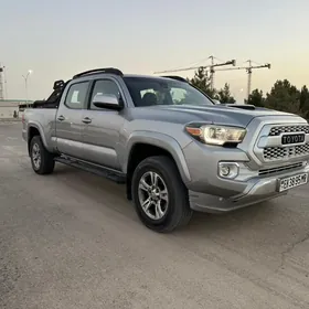 Toyota Tacoma 2018