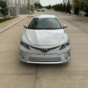 Toyota Camry 2022