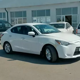 Toyota Yaris 2017
