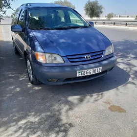 Toyota Sienna 2001