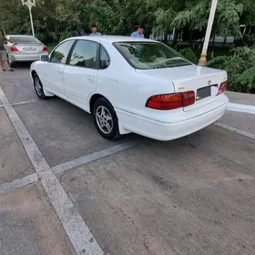 Toyota Avalon 1999