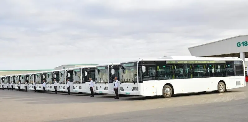 Aşgabatda täze Yutong awtobuslary hereket edip başlady
