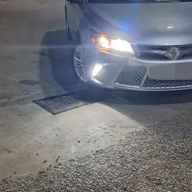 Toyota Camry 2016