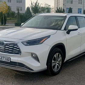 Toyota Highlander 2022