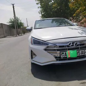 Hyundai Elantra 2020