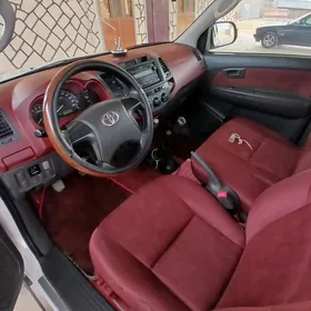 Toyota Hilux 2012