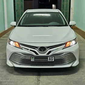 Toyota Camry 2020