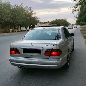 Mercedes-Benz E430 2000