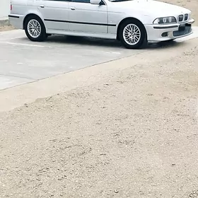 BMW E39 2001