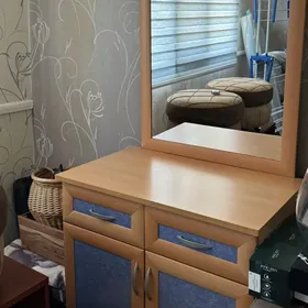 трюмо Польша