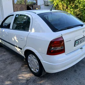 Opel Astra 2003