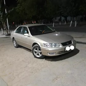 Toyota Camry 2000