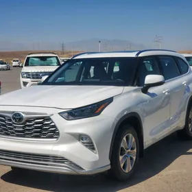 Toyota Highlander 2020