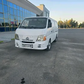 Nissan Urvan 2010