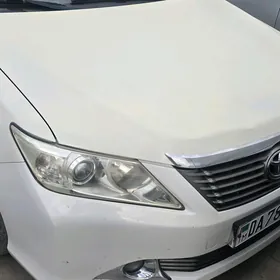 Toyota Camry 2014