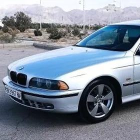 BMW E39 2001