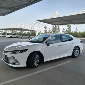 Toyota Camry 2022