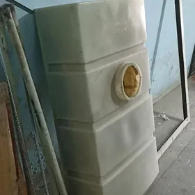 Suw Baçok, Сув Бачок, Ёмкость