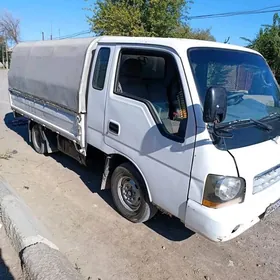 Kia Frontier 2003
