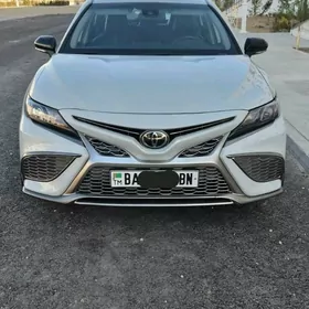 Toyota Camry 2022