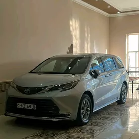 Toyota Sienna 2022