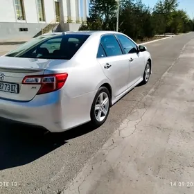 Toyota Camry 2014