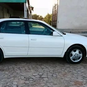 Toyota Avalon 2001