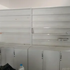 Magazyn un menbil polkalar
