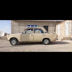 Lada 2104 1983