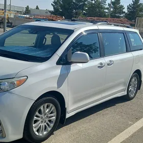 Toyota Sienna 2019