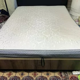 Продается кровать