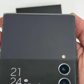 Samsung Z Flip4 8/128