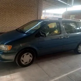 Toyota Sienna 2001