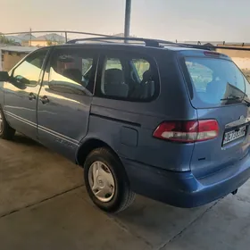 Toyota Sienna 2001