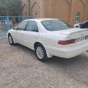 Toyota Camry 2000