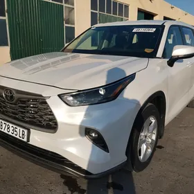Toyota Highlander 2022