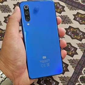 Xiaomi 9 SE  6/64gb