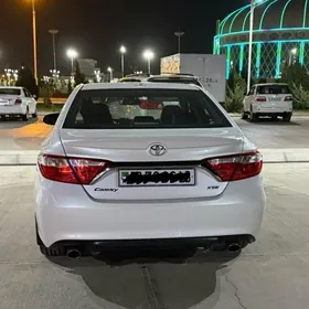 Toyota Camry 2017