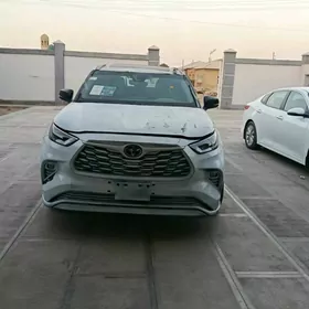 Toyota Highlander 2023
