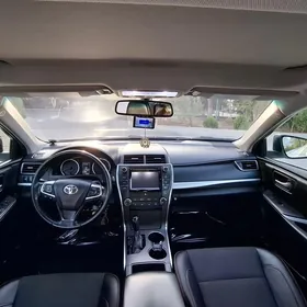 Toyota Camry 2016