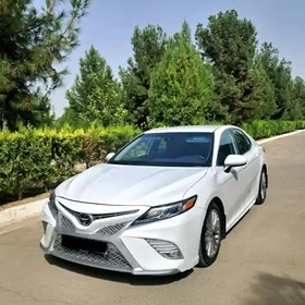 Toyota Camry 2020