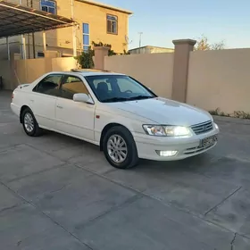 Toyota Camry 2001