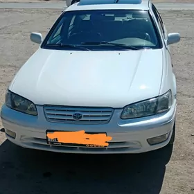 Toyota Camry 1999