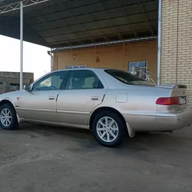 Toyota Camry 2000