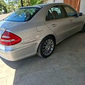 Mercedes-Benz E320 2002