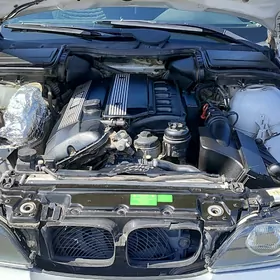 BMW 525 2000