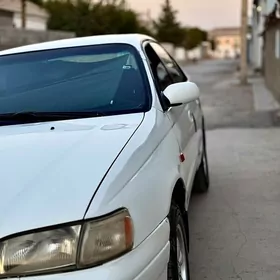 Toyota Carina 1992